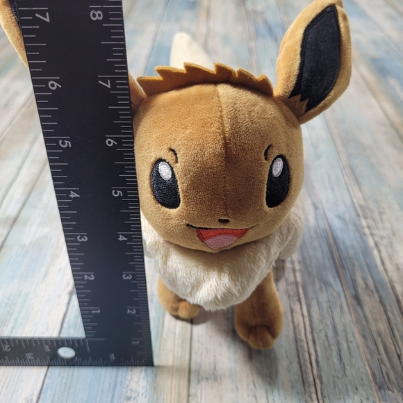 Pokemon Eevee Plush. - Picture 8 of 9